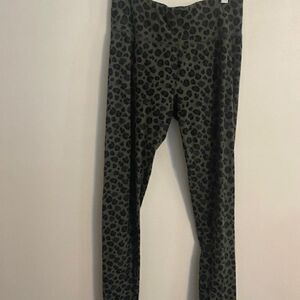 bcg Camouflage Black/Green leggings, size L